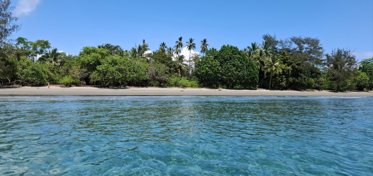 вот он какой - берег моря Банда