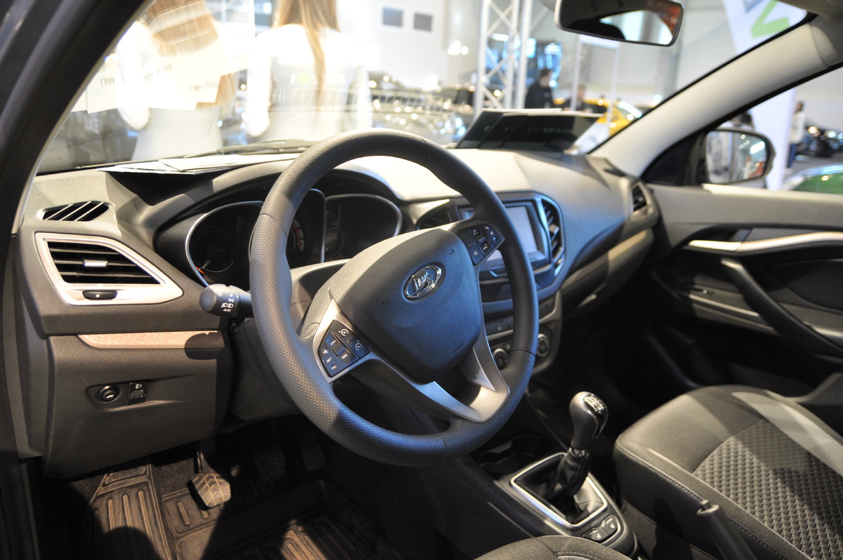    Сравнил новую Ладу Весту за 1,8 миллиона с моей старой за 900 тысяч: новая разочаровала, кроме двух моментов