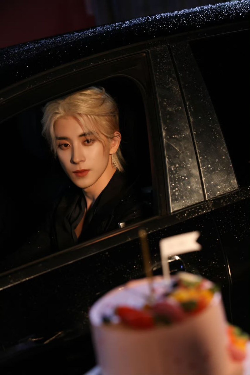 Ао Жуйпэн...