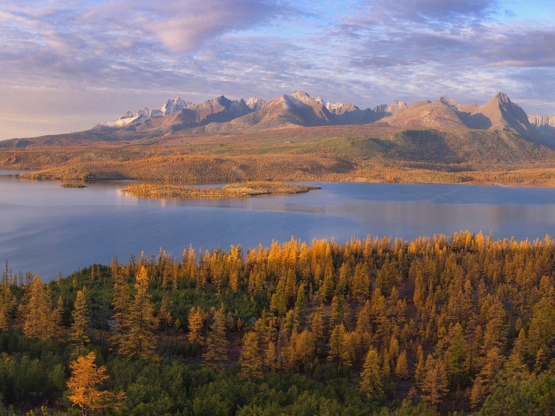   Фото: Панорама озера Джека Лондона / Дмитрий Медянцев