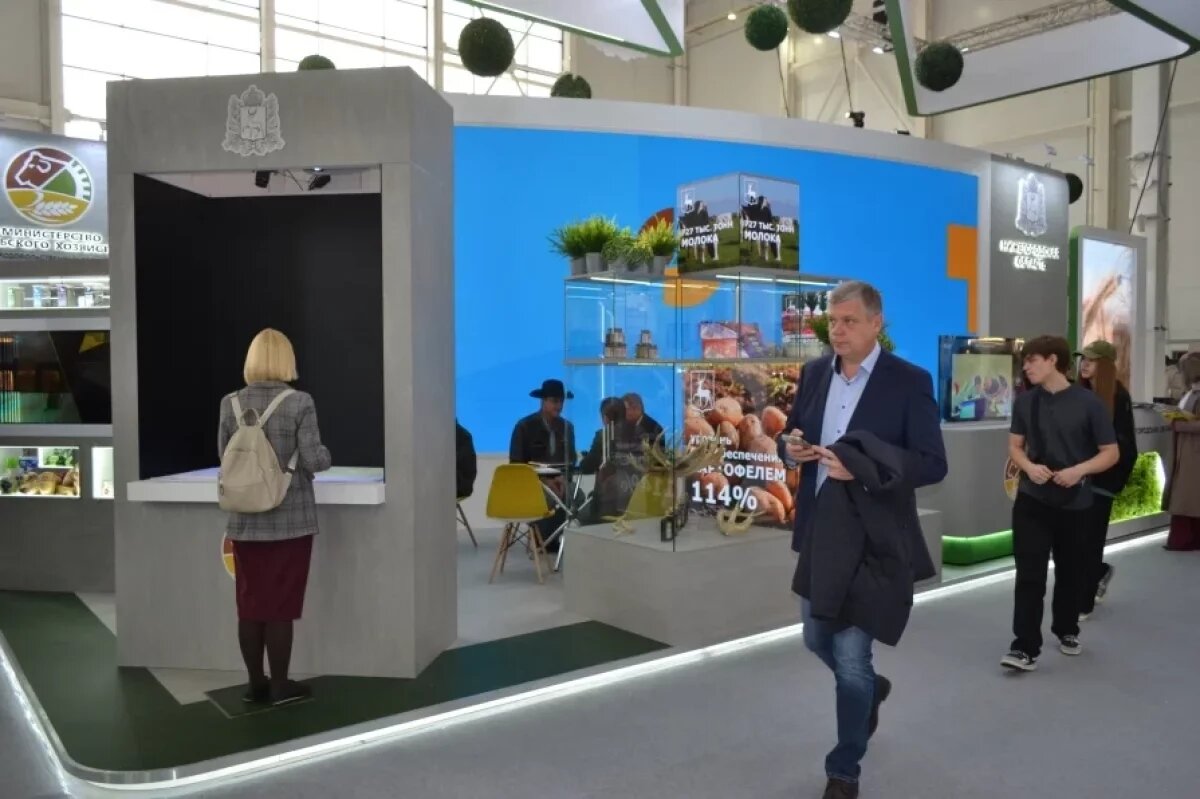    На выставке «Золотая осень» представлены более 40 нижегородских предприятий