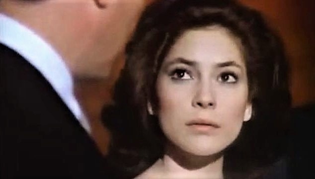 Он был умён, хитёр, ворочал миллиардами и допустил лишь один промах: любил её. Тано&Эстер – трагедия, которая потрясла зрителей «Спрут 4»