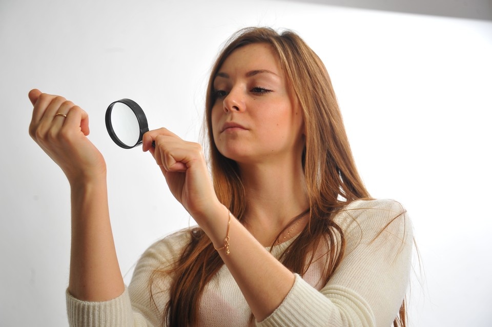    Если грызть ногти, можно сильно испортить их форму и внешний вид. Евгения ГУСЕВА