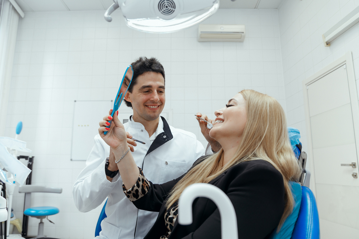 Фотография взята с сайта стоматологии Дмитрович Фэмили https://www.dmitrovich.ru/