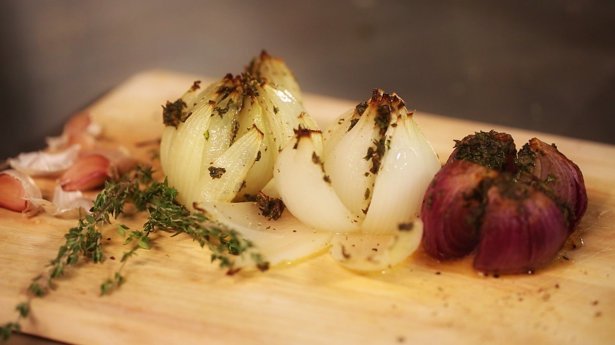 Давайте разберёмся, что именно стоит класть на тарелку, чтобы сердце и сосуды говорили вам «спасибо».
