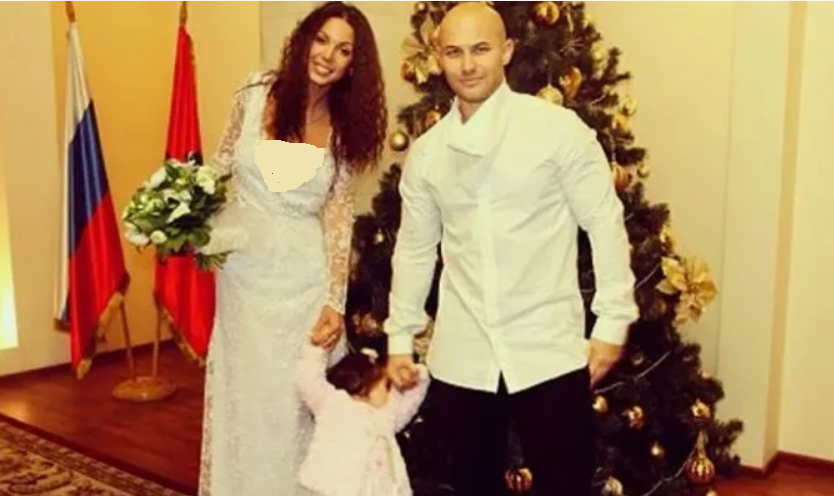 Вот так выглядели наши герои в тот ключевой день.