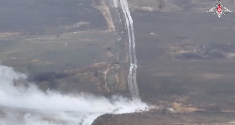    На фото стоп-кадр видеоматериала МО РФ Веселовские вести