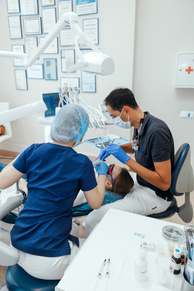 Фотография взята с сайта стоматологии Дмитрович Фэмили https://www.dmitrovich.ru/