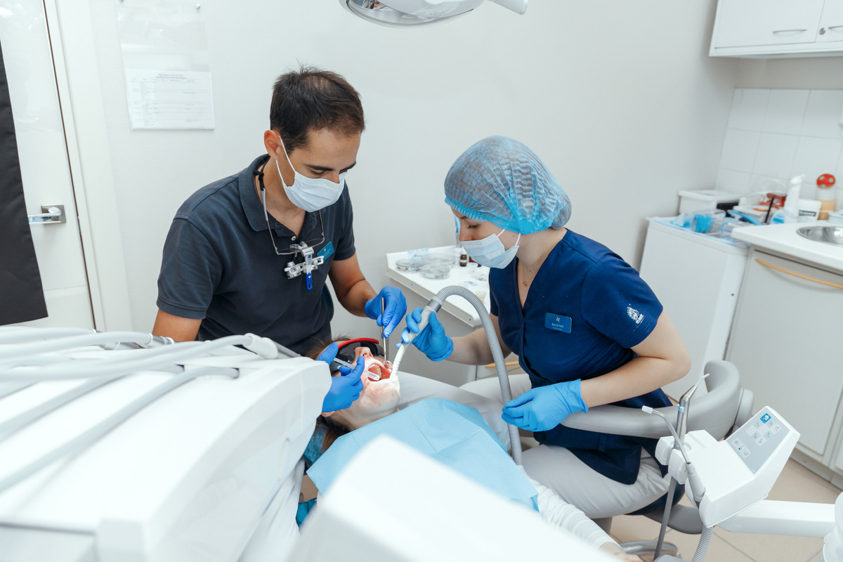 Фотография взята с сайта стоматологии Дмитрович Фэмили https://www.dmitrovich.ru/