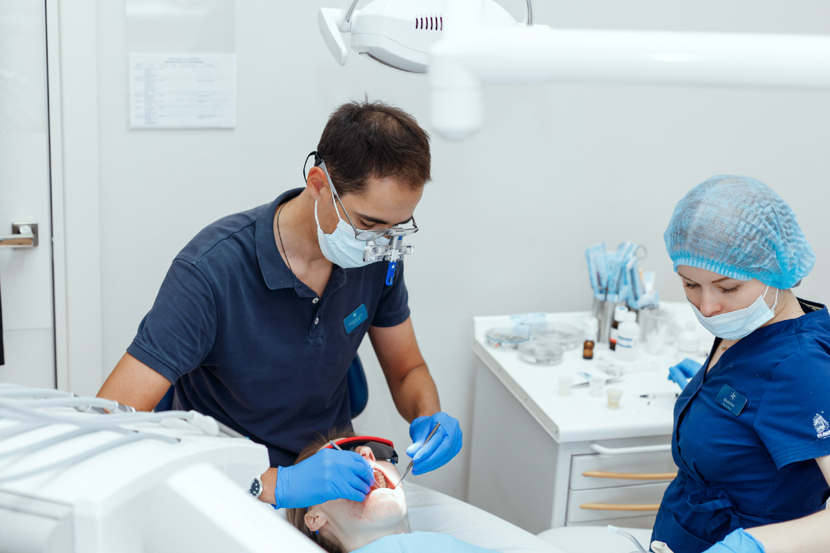 Фотография взята с сайта стоматологии Дмитрович Фэмили https://www.dmitrovich.ru/