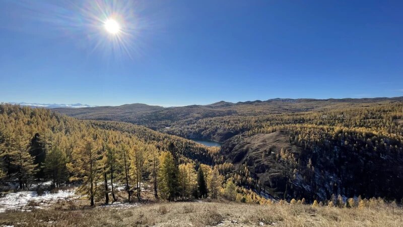     У перевала Катя-Ярык в октябре. altapress.ru