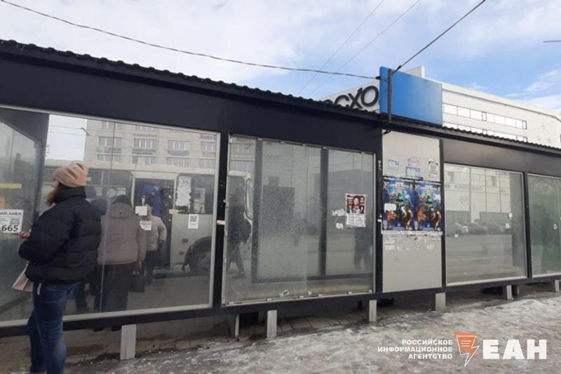    @ ЕАН / Остановка общественного транспорта