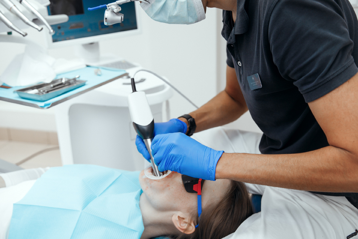 Фотография взята с сайта стоматологии Дмитрович Фэмили https://www.dmitrovich.ru/