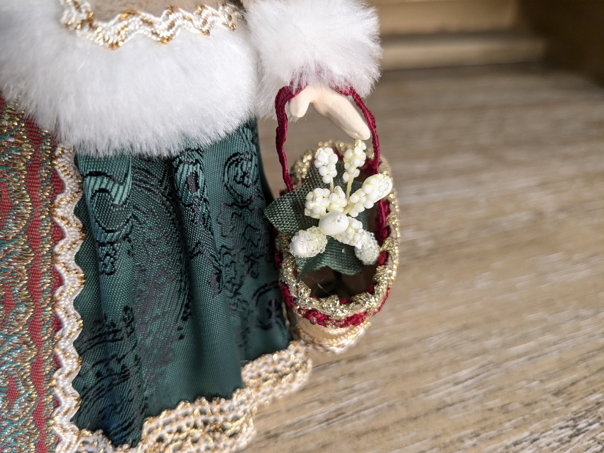 Новогодние куклы - это не толькоДед Мороз со Снегурочкой