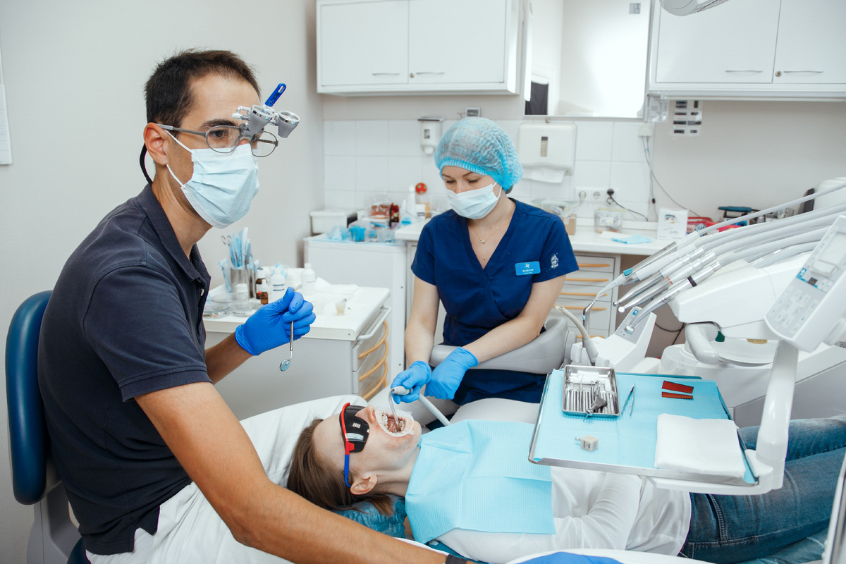 Фотография взята с сайта стоматологии Дмитрович Фэмили https://www.dmitrovich.ru/