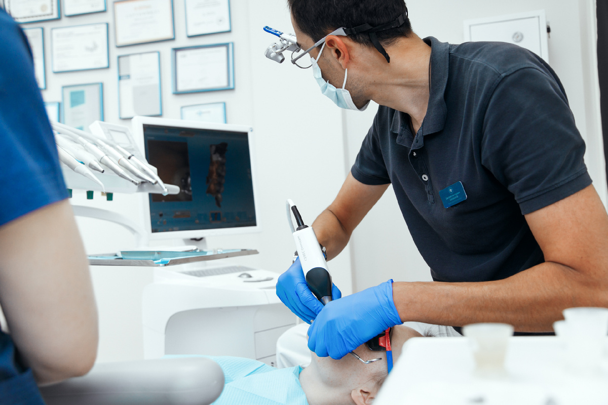 Фотография взята с сайта стоматологии Дмитрович Фэмили https://www.dmitrovich.ru/