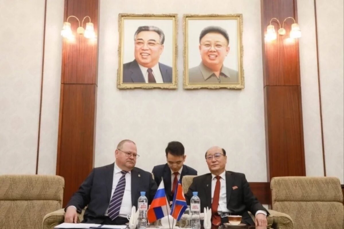    Мельниченко обсудил с Послом КНДР перспективы развития отношений стран