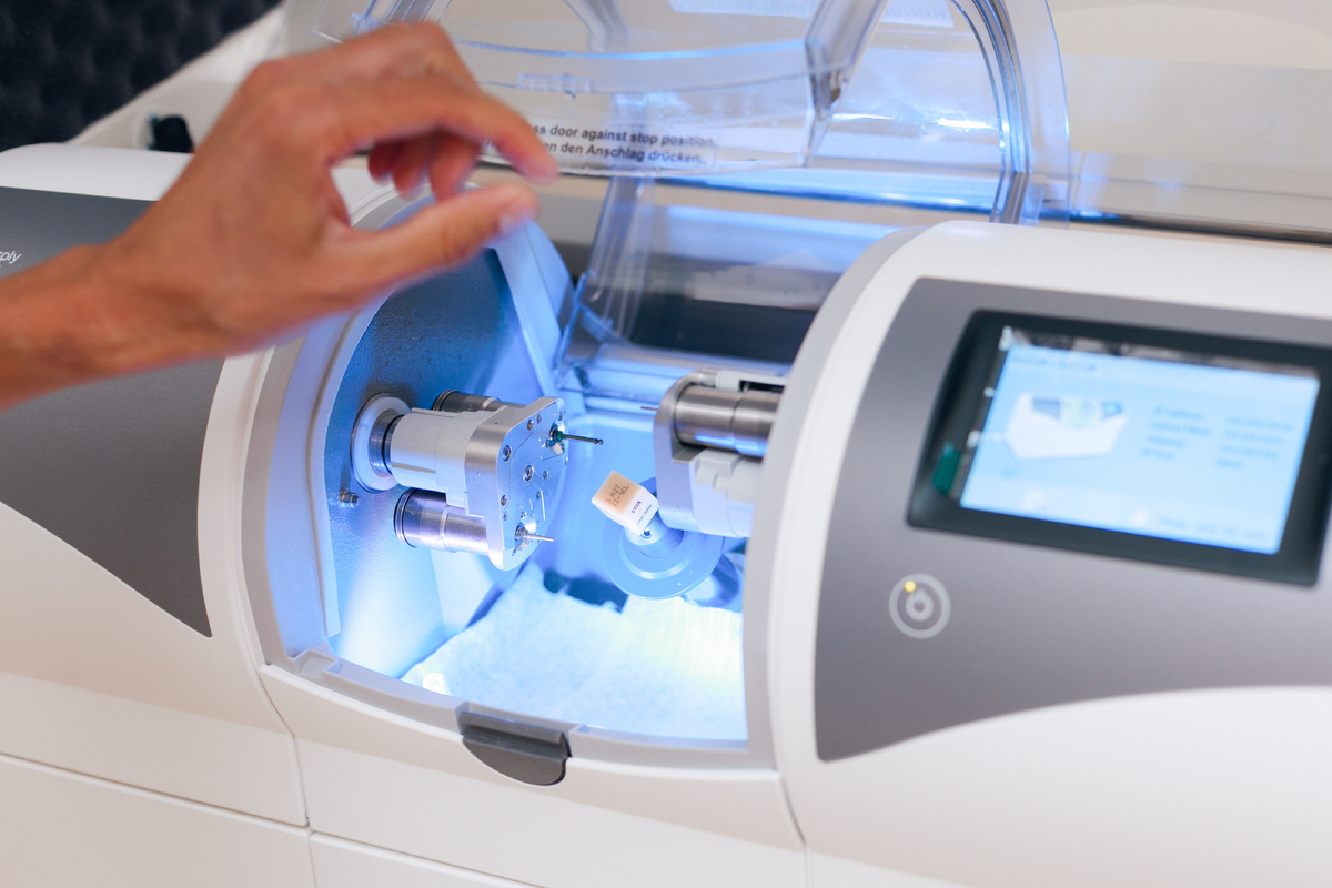 Фотография взята с сайта стоматологии Дмитрович Фэмили https://www.dmitrovich.ru/