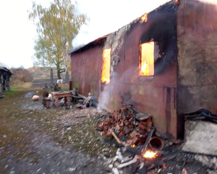     В Курской области сгорел жилой дом в деревне Городище