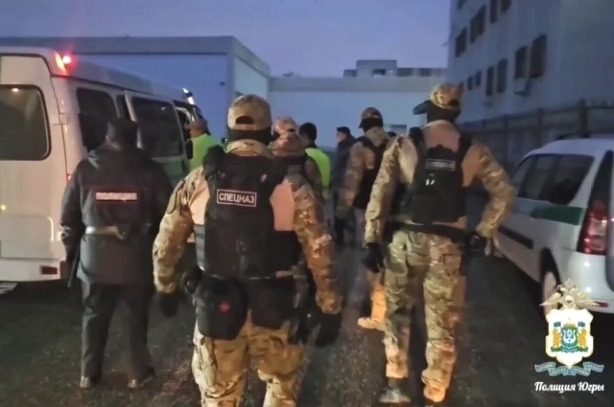    Судебные приставы Югры отправили домой 80 иностранцев