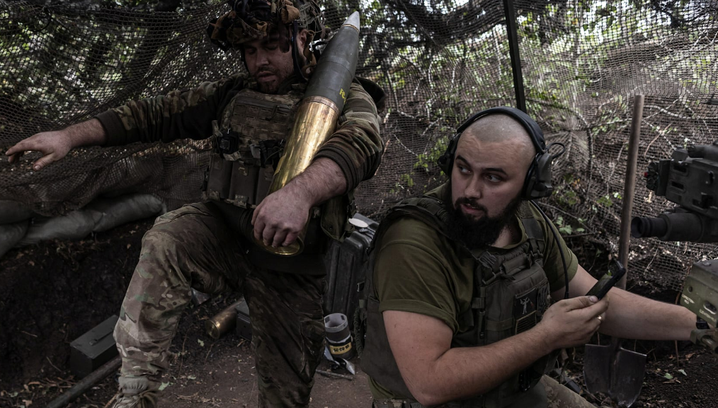 Украинские солдаты под Покровском © picture alliance/Anadolu/Diego Herrera Carcedo