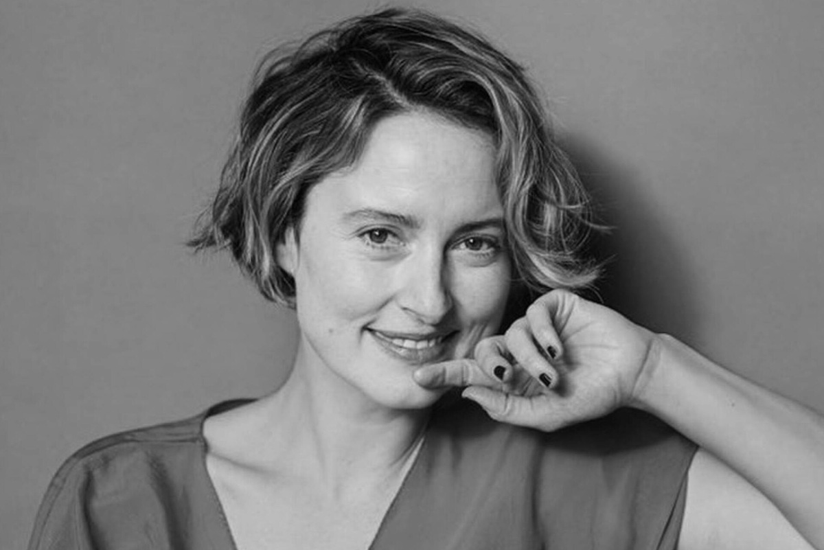     Погибла после столкновения велосипеда с автомобилем 41-летняя актриса фильмов «Клео» и «Няня» Ванда Пердельвиц