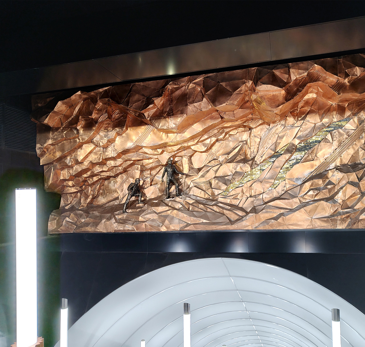 Станция метро "Горный институт". Санкт-Петербург. 2025