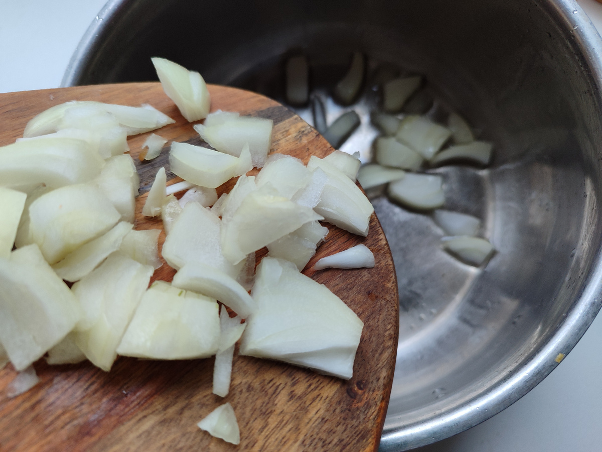 Можно и больше лука взять.