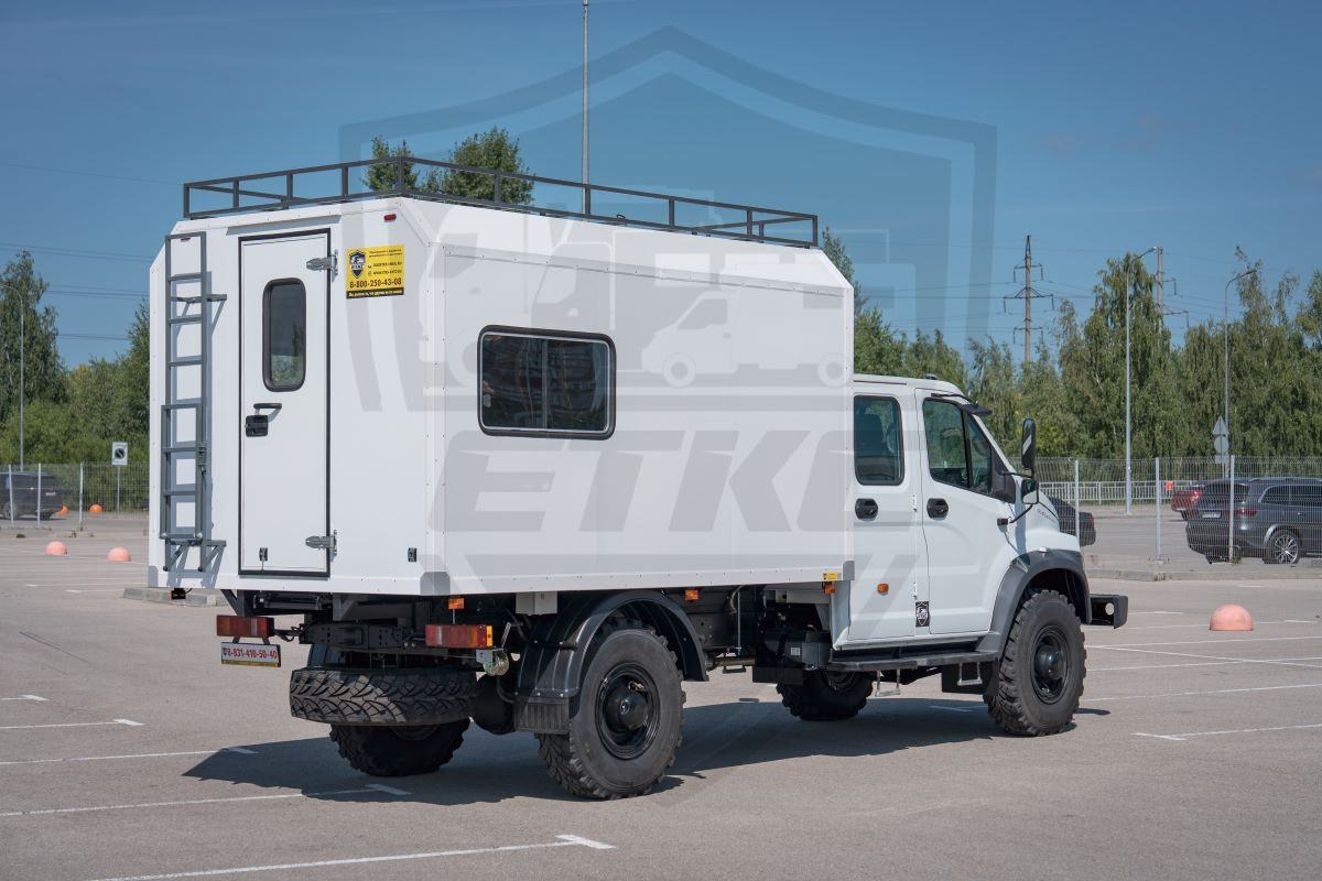 Автомобиль фургон для  геологических экспедиций