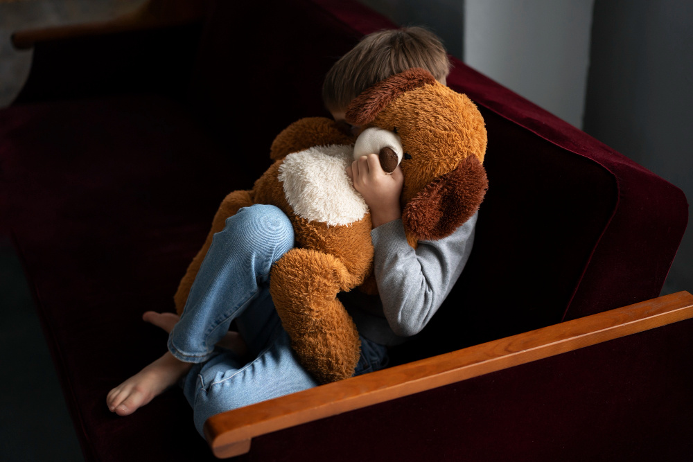 Психические травмы ребенка. (источник изображения: freepik.com)
