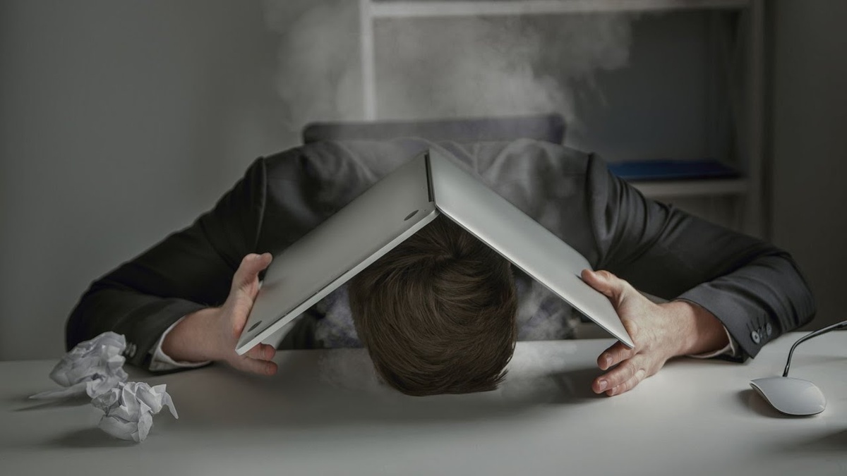 Когда человек живёт так — его реакции предсказуемы.