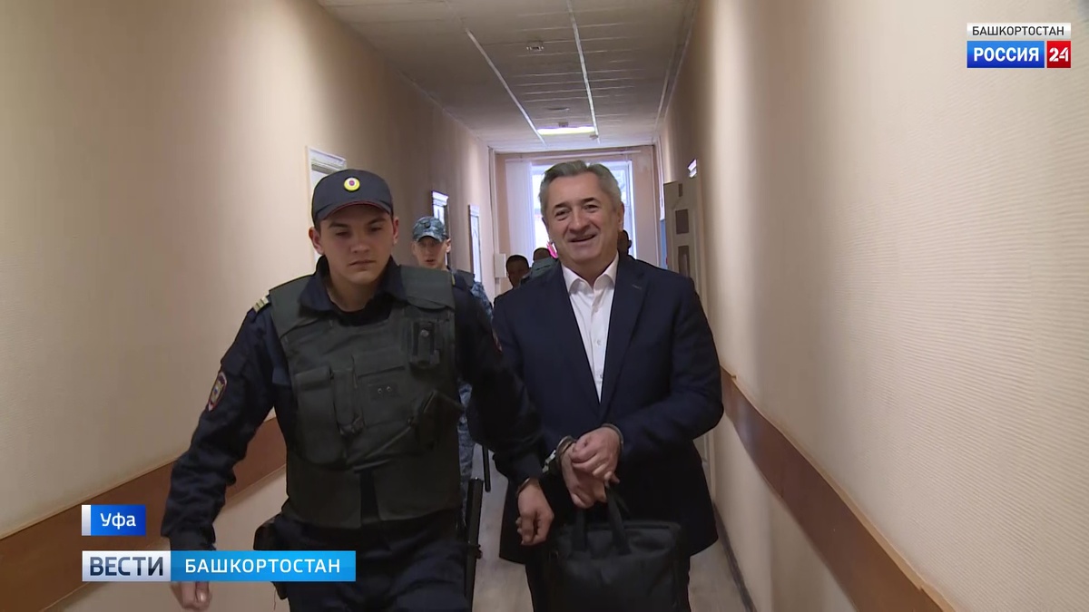    Бывший и.о. вице-премьера Башкирии Алан Марзаев перед заседанием: «Настроение боевое, как всегда»