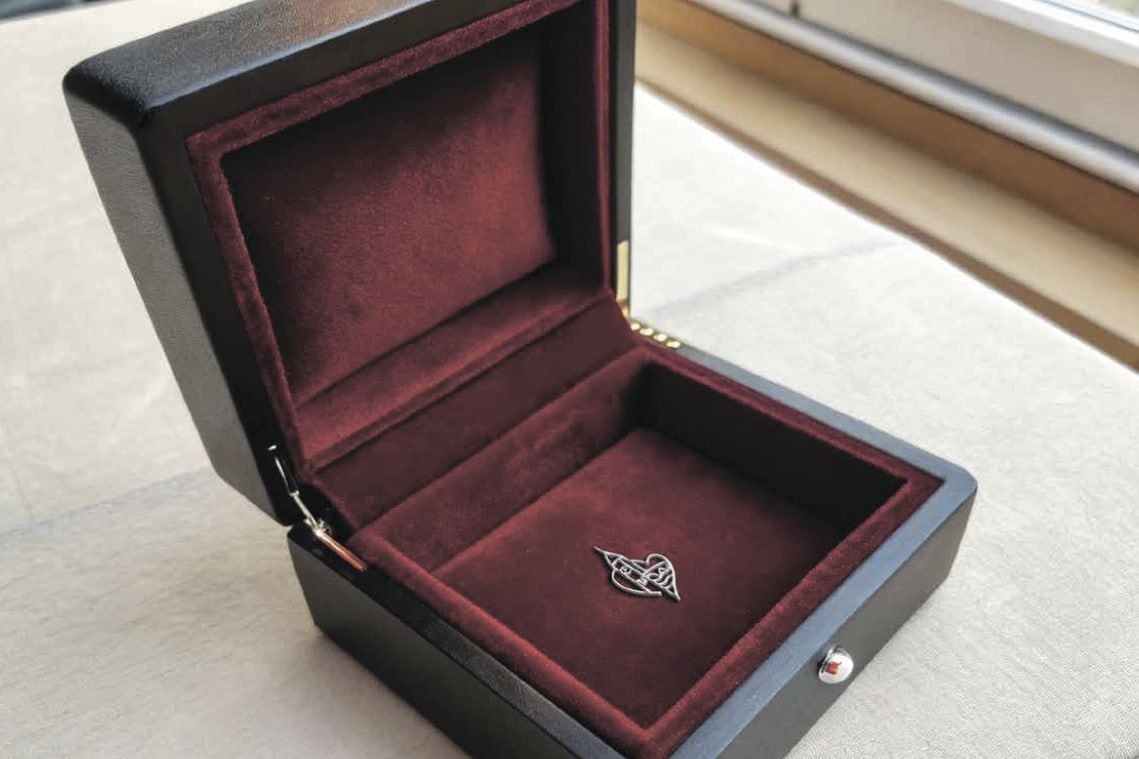     Красноярские волонтеры могут получить нагрудный знак и премию