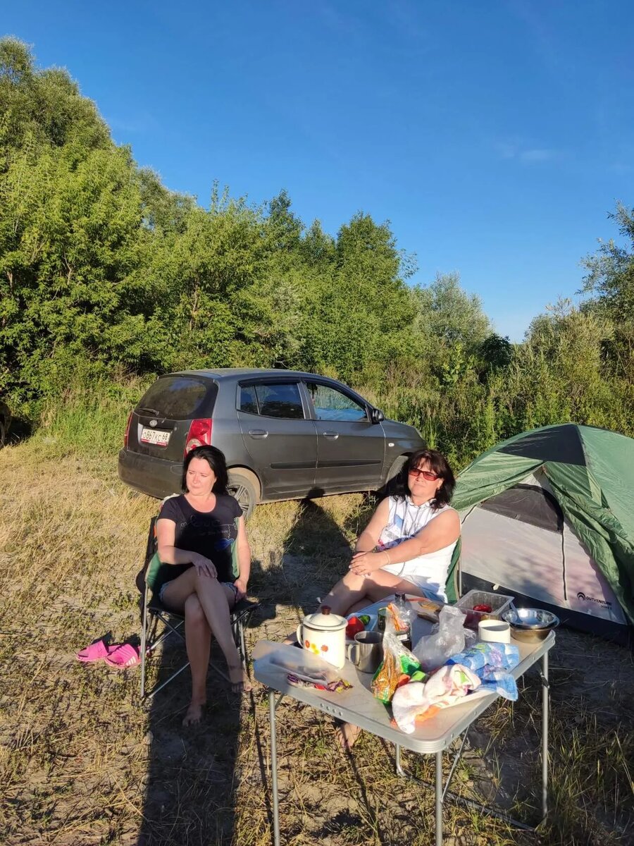 Мы с подругой впервые выехали с палаткой на Ворону (заповедная река в Тамбовской области)