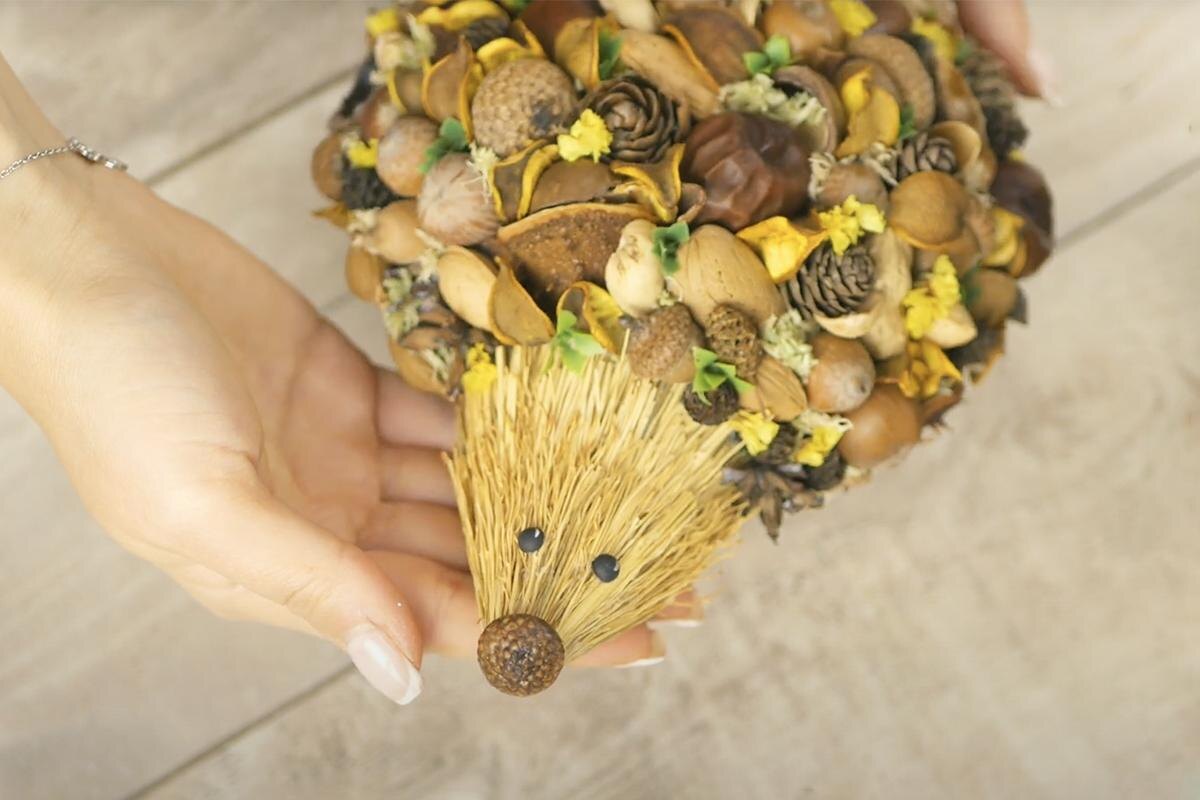 Tsvoric / YouTube📷Одна из самых популярных и простых поделок; отлично подойдет для детей младшего возраста