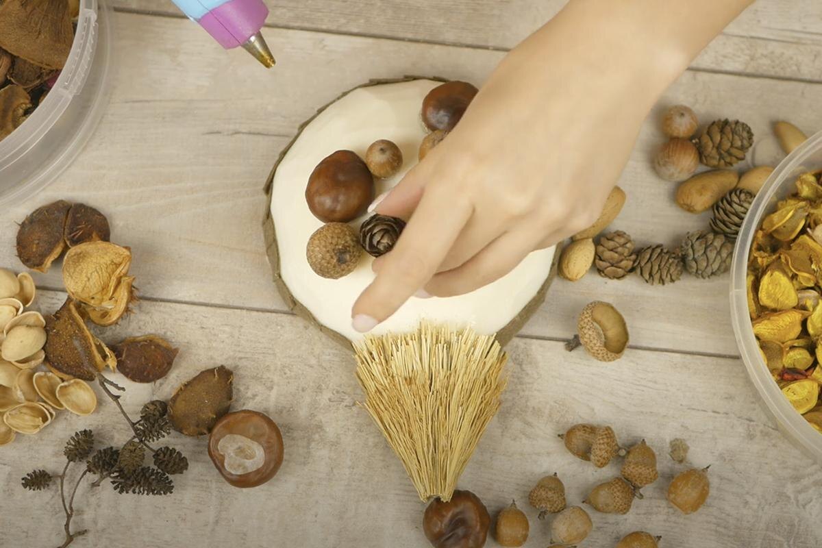 Tsvoric / YouTube📷Одна из самых популярных и простых поделок; отлично подойдет для детей младшего возраста