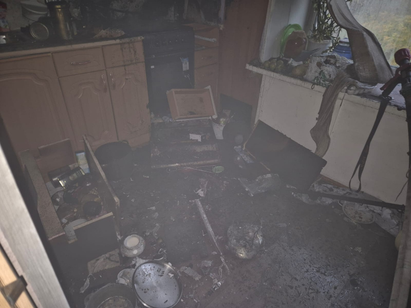    Дым валил из окон горящей квартиры в Сортавальском округепаблик "38 пожарно-спасательная часть г. Сортавала"