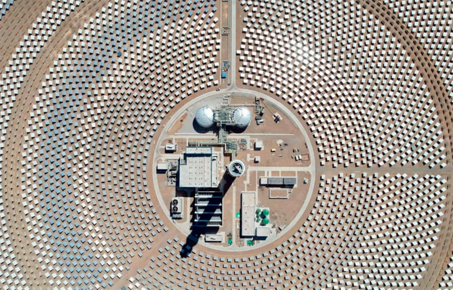 Электростанция в пустыне Гоби, вид сверху. Фото с сайта scmp.com