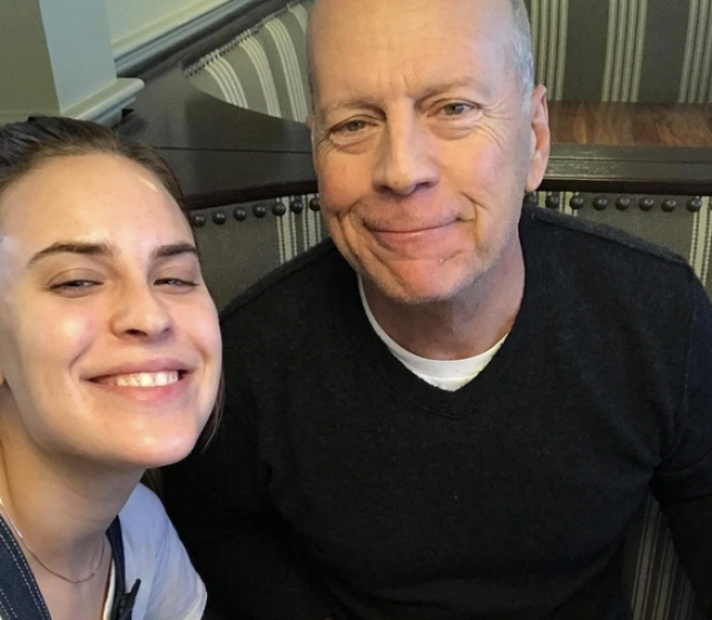    Брюс Уиллис с дочерью Таллулой. Фото: социальные сети