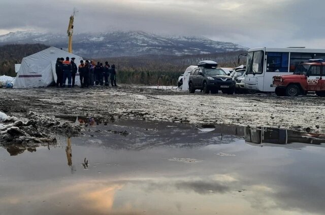    Штаб поисковиков в Кутурчине, отсюда начинаются поиски Усольцевых. Фото: krsk.aif.ru/ Ирина Якунина