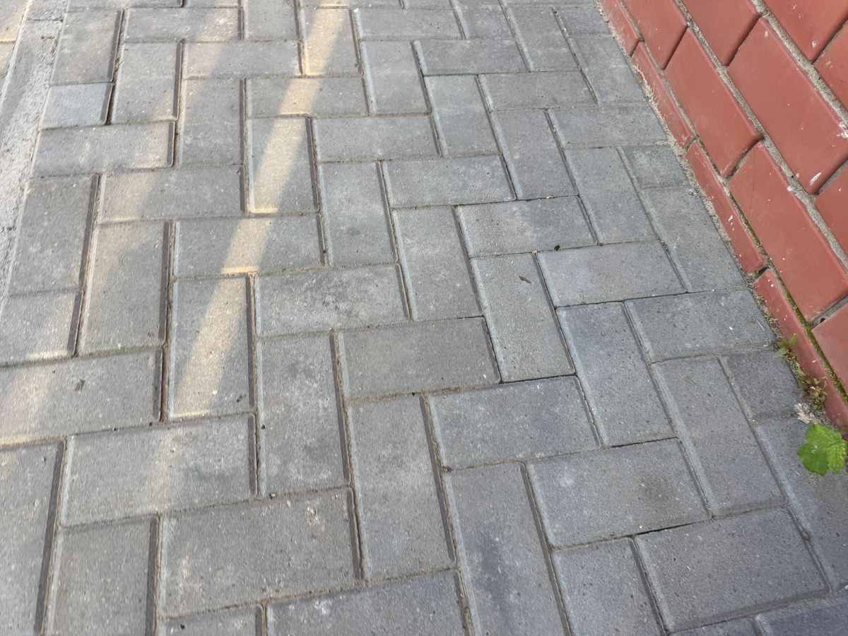    Почему нельзя асфальтировать двор перед домом: раньше я про это только догадывался, теперь знаю точно. Из-за этого его запрещают в США