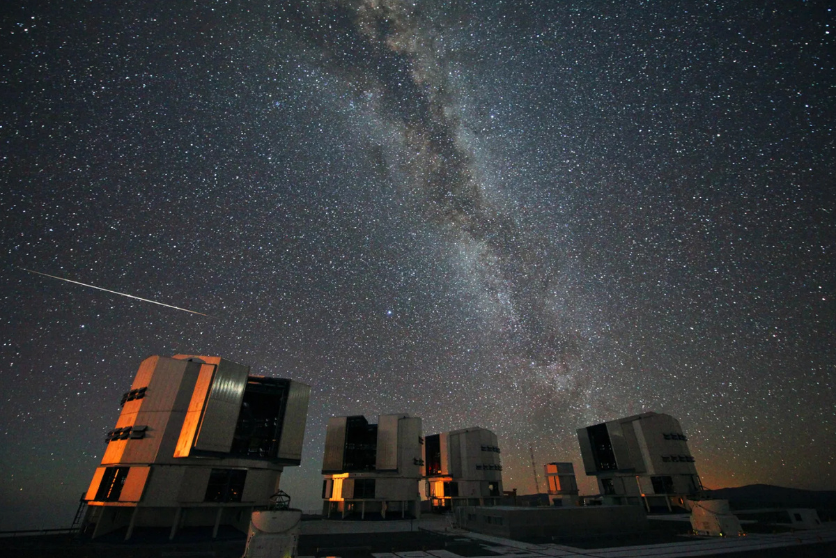    Поток Персеиды, 2015 годS. Guisard/ESO