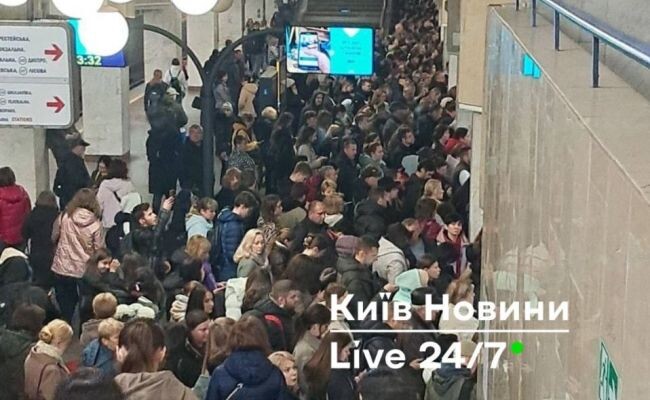   В Киеве транспортный коллапс, исчез свет и нарушено водоснабжение
