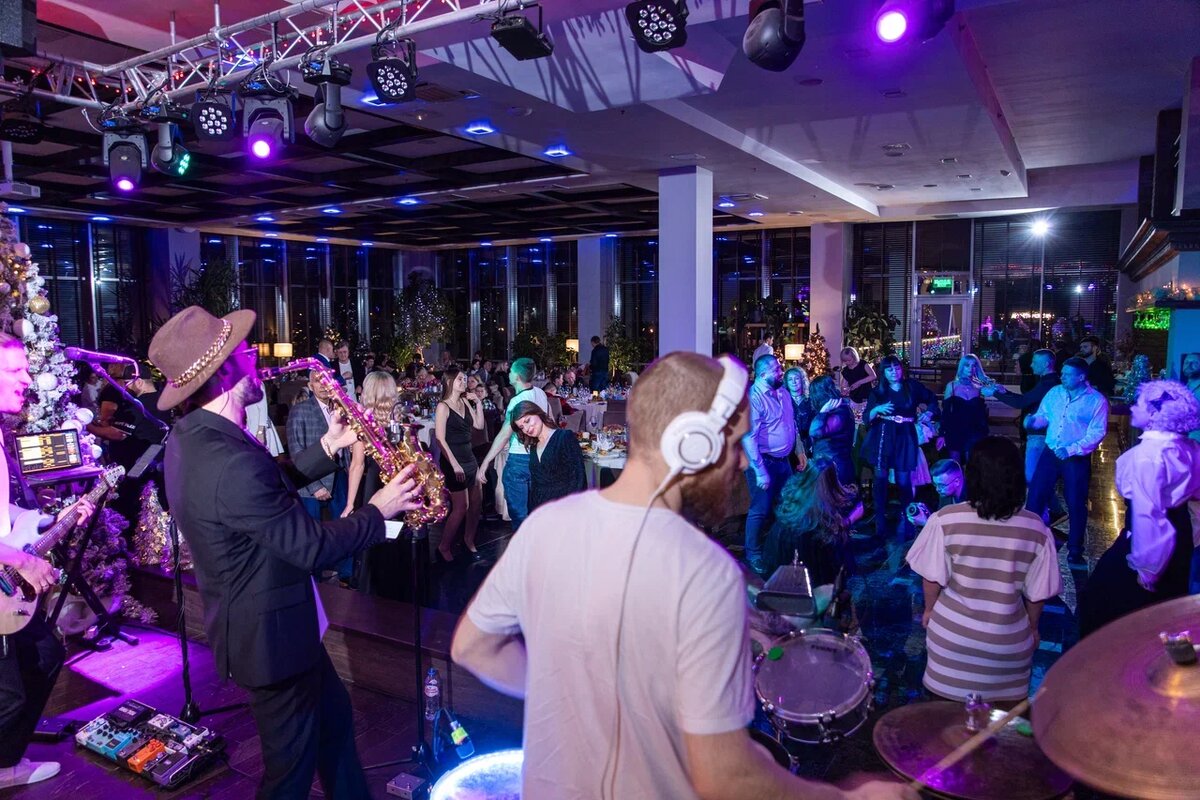 Новогодний праздник в Астро Плаза