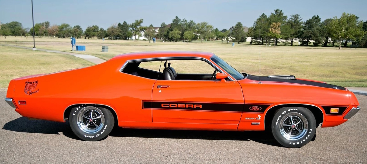 Двигатель Ford V8 429 SCJ мощность 375 л.с. момент 610 н.м.