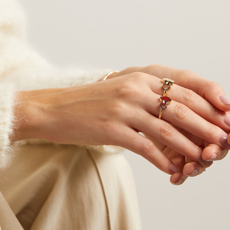 Кольцо Chopard Happy Hearts с карнелианом и плавающим бриллиантом