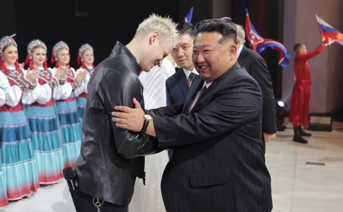 Дронов и Ын источник Фото © kcna.kp