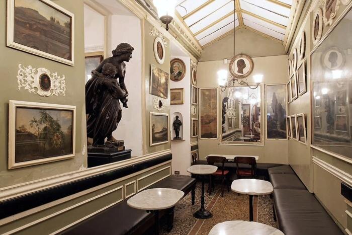 Кафе Antico Caffe Greco. Обложка © Instagram (признан экстремистской организацией и запрещён на территории Российской Федерации) / anticocaffegreco