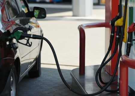    В Донецке бензин на 18—20 рублей дороже, чем в Ростове. Что говорят эксперты о топливном коллапсе в России?