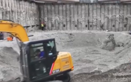     В Красноярске начали готовить котлован для будущей станции «Улица Карла Маркса»